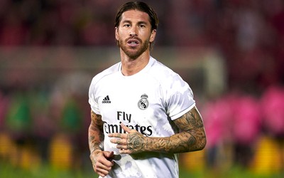 九体育精华-什琴斯尼超远距离手抛球助攻绝杀